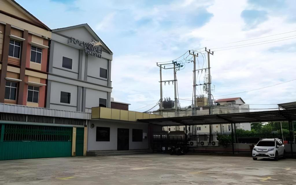 Oyo 568 Rajawali Homestay Palembang Bagian luar foto