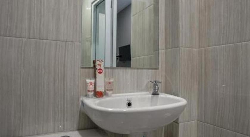Oyo 568 Rajawali Homestay Palembang Bagian luar foto