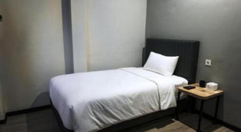 Oyo 568 Rajawali Homestay Palembang Bagian luar foto
