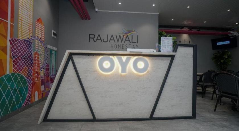 Oyo 568 Rajawali Homestay Palembang Bagian luar foto