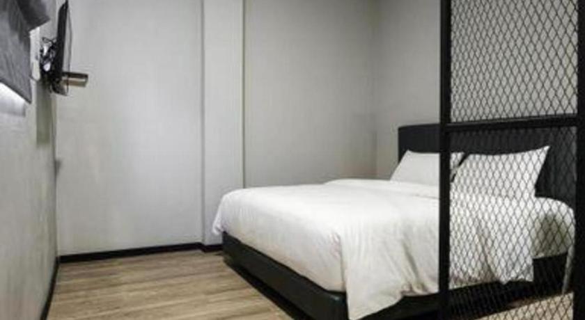 Oyo 568 Rajawali Homestay Palembang Bagian luar foto